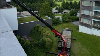 Kran der Thaller Kran GmbH Transport - Erdbau & Kranverleih